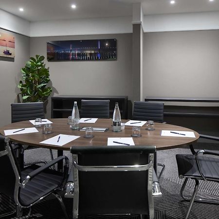 Doubletree By Hilton Dartford Bridge Ξενοδοχείο Εξωτερικό φωτογραφία