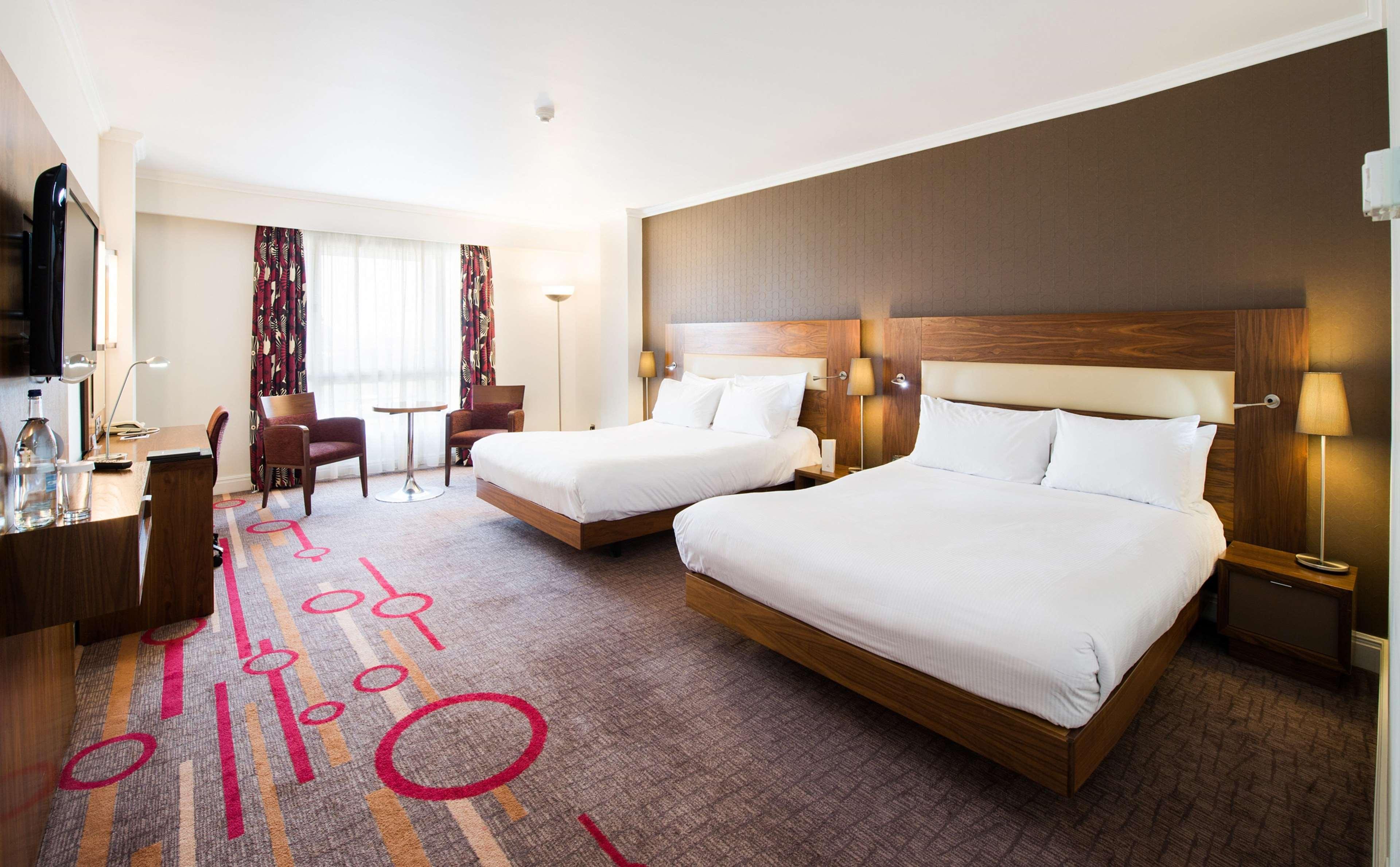 Doubletree By Hilton Dartford Bridge Ξενοδοχείο Εξωτερικό φωτογραφία