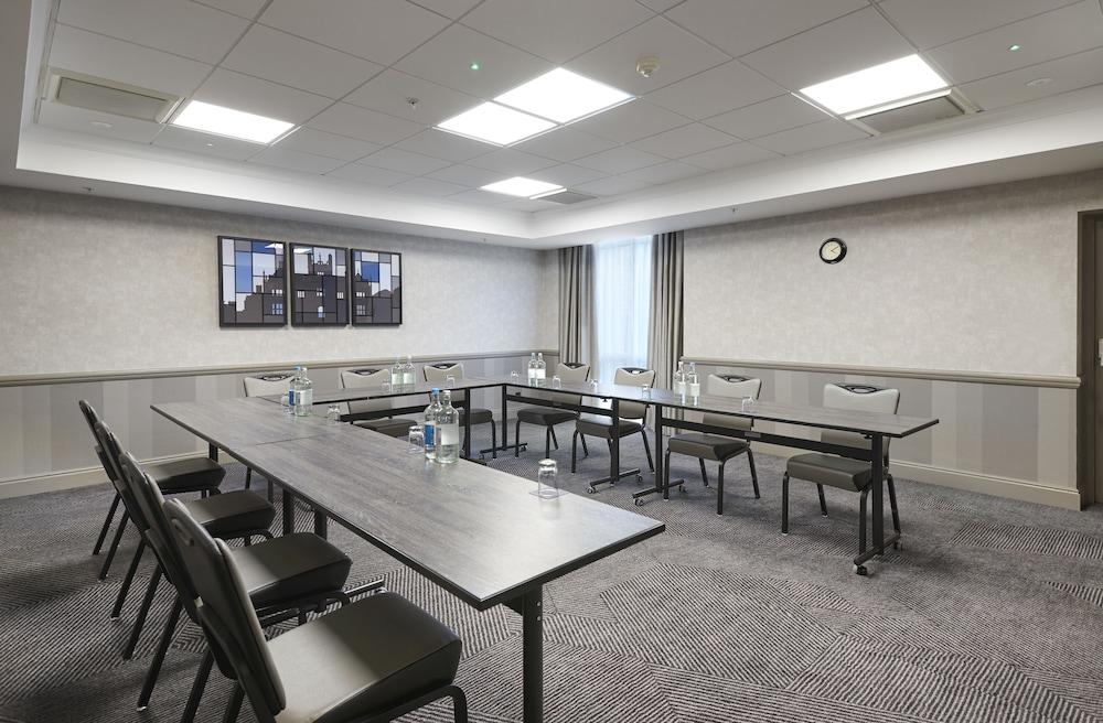Doubletree By Hilton Dartford Bridge Ξενοδοχείο Εξωτερικό φωτογραφία