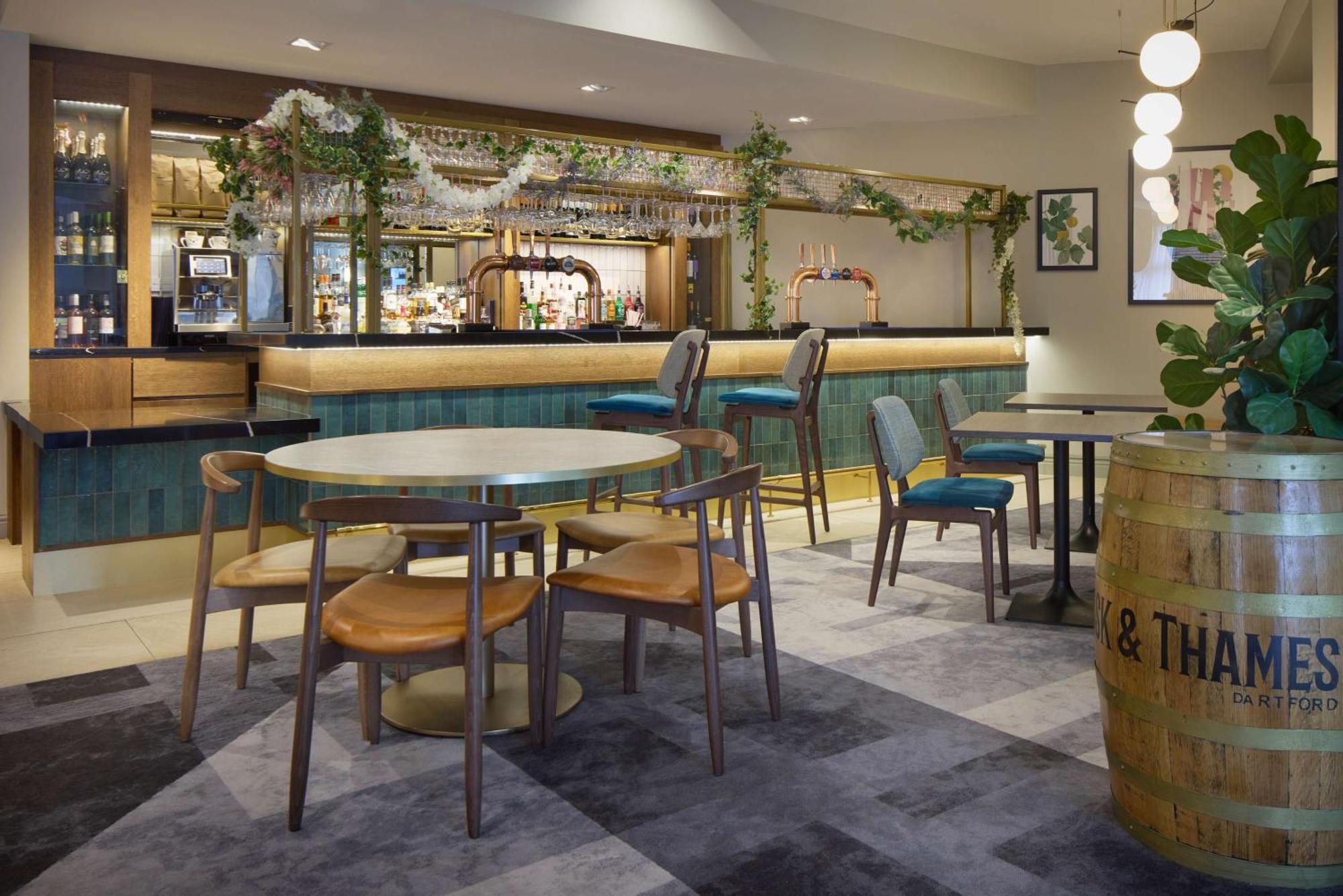 Doubletree By Hilton Dartford Bridge Ξενοδοχείο Εξωτερικό φωτογραφία