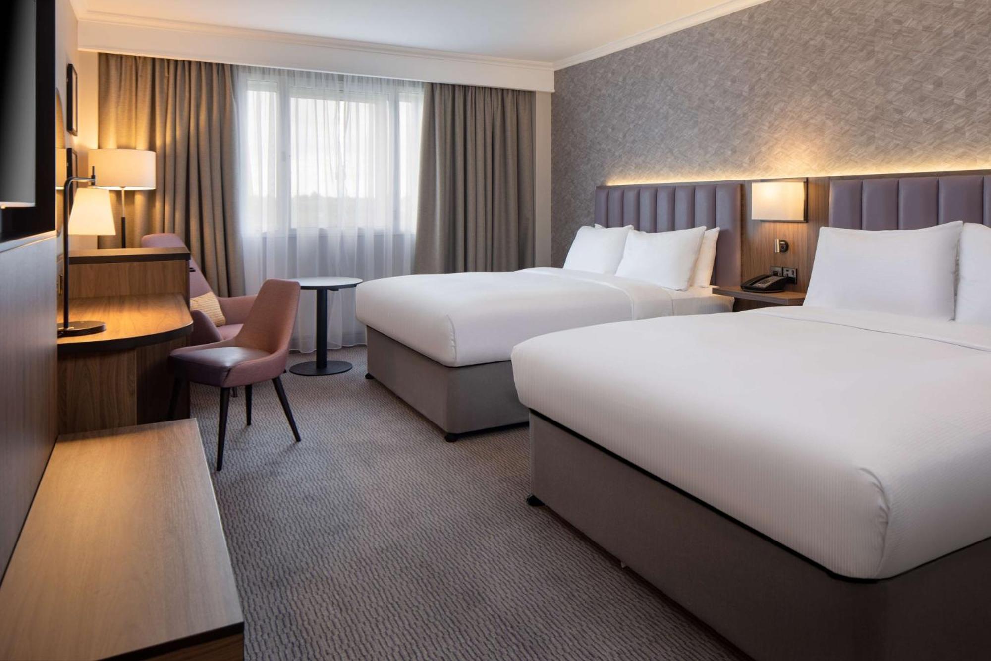 Doubletree By Hilton Dartford Bridge Ξενοδοχείο Εξωτερικό φωτογραφία