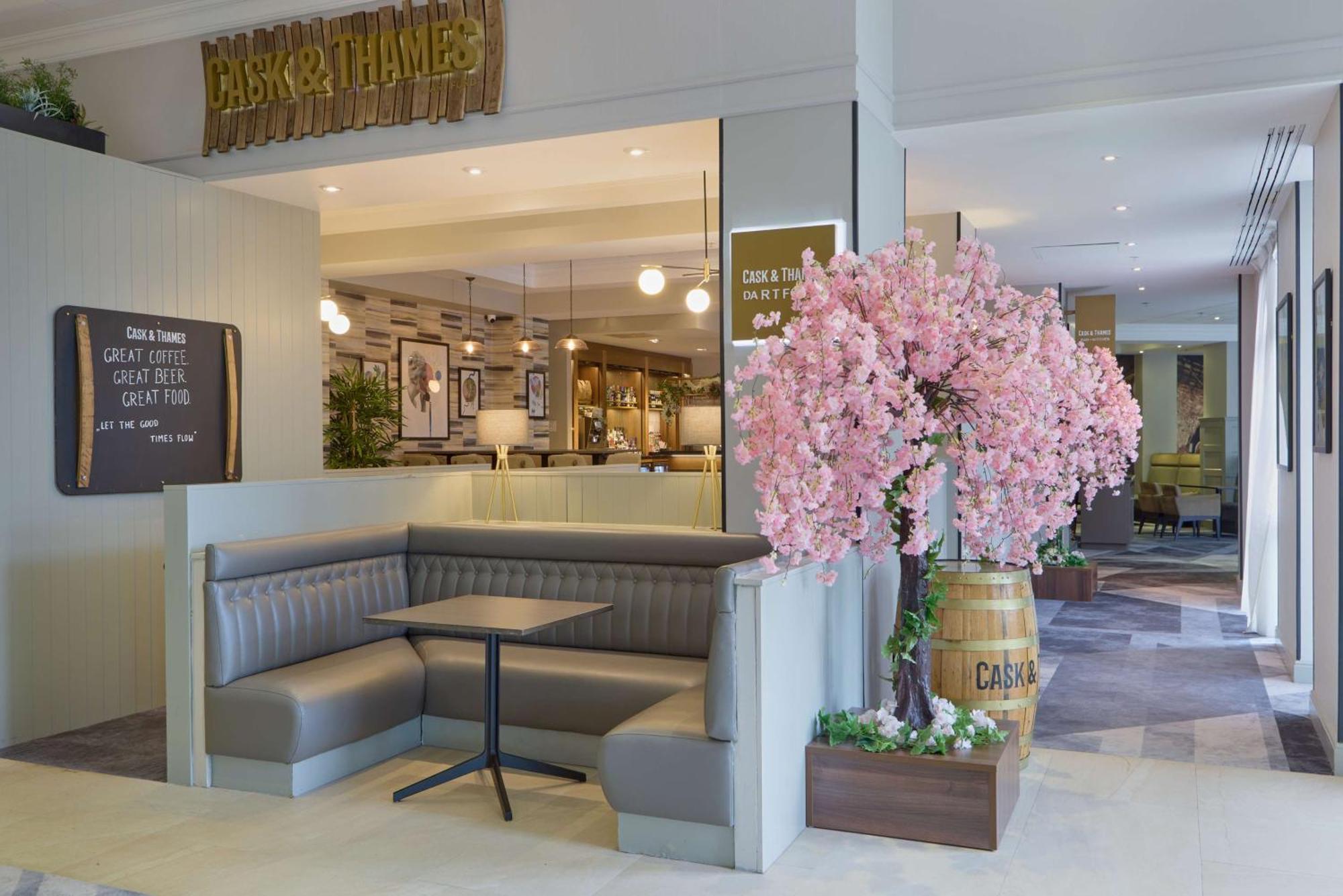Doubletree By Hilton Dartford Bridge Ξενοδοχείο Εξωτερικό φωτογραφία