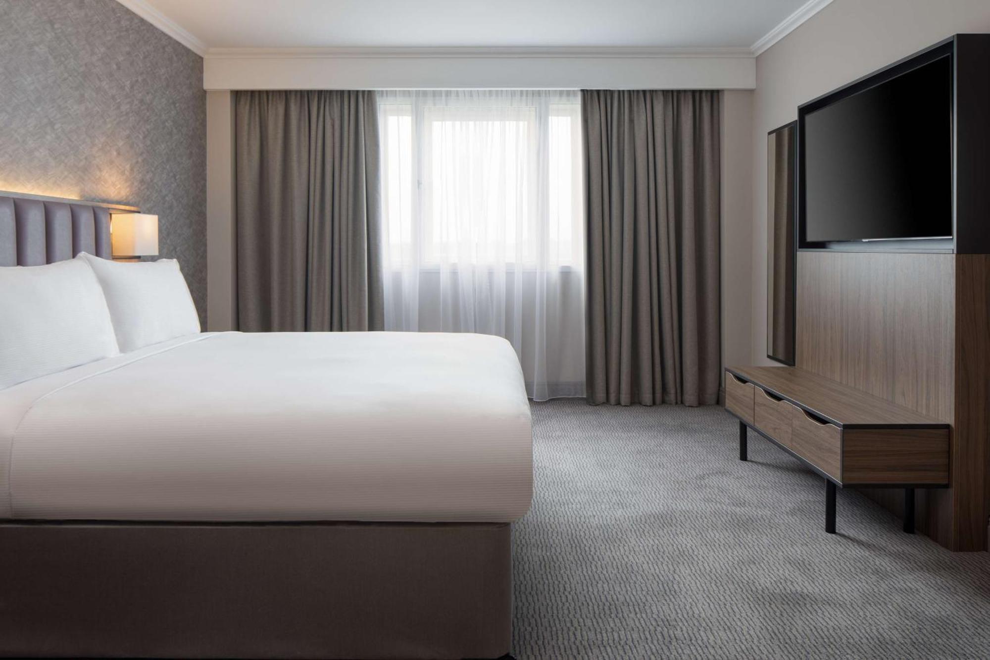 Doubletree By Hilton Dartford Bridge Ξενοδοχείο Εξωτερικό φωτογραφία