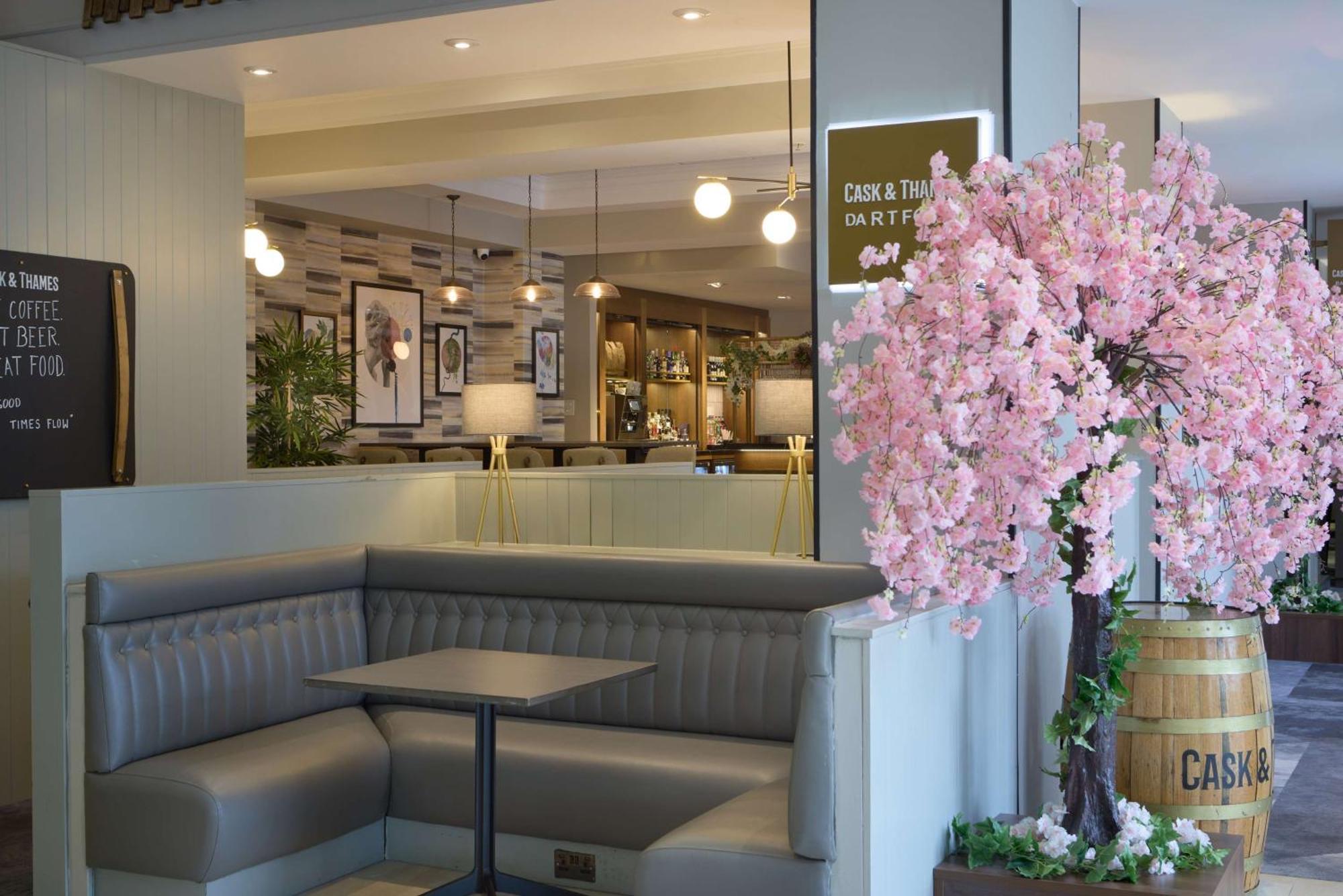 Doubletree By Hilton Dartford Bridge Ξενοδοχείο Εξωτερικό φωτογραφία