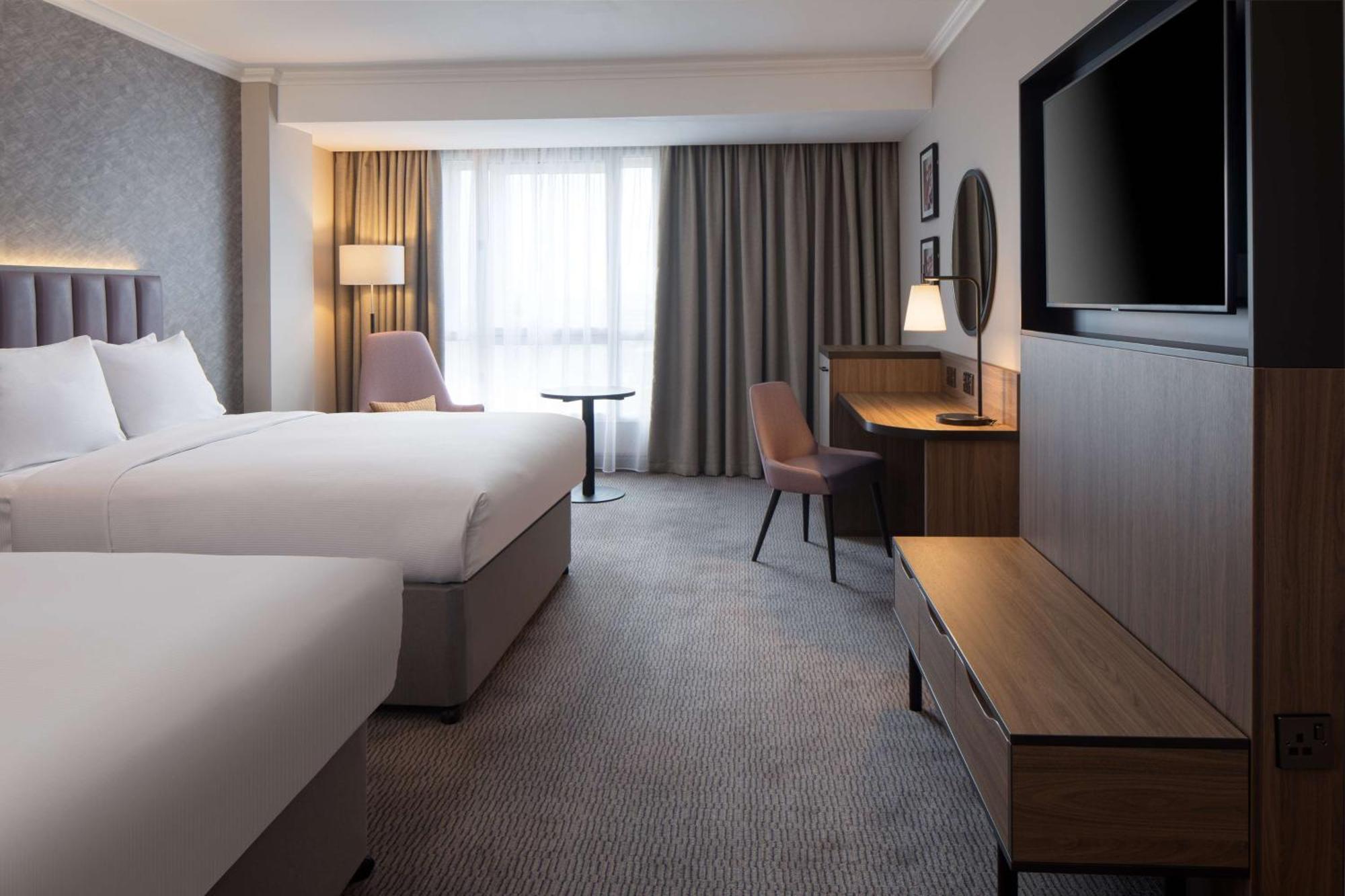 Doubletree By Hilton Dartford Bridge Ξενοδοχείο Εξωτερικό φωτογραφία