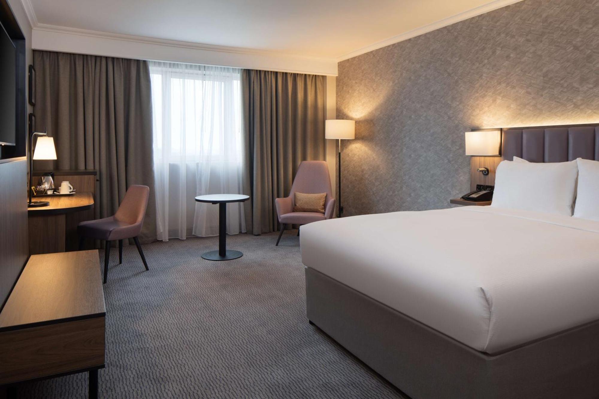 Doubletree By Hilton Dartford Bridge Ξενοδοχείο Εξωτερικό φωτογραφία