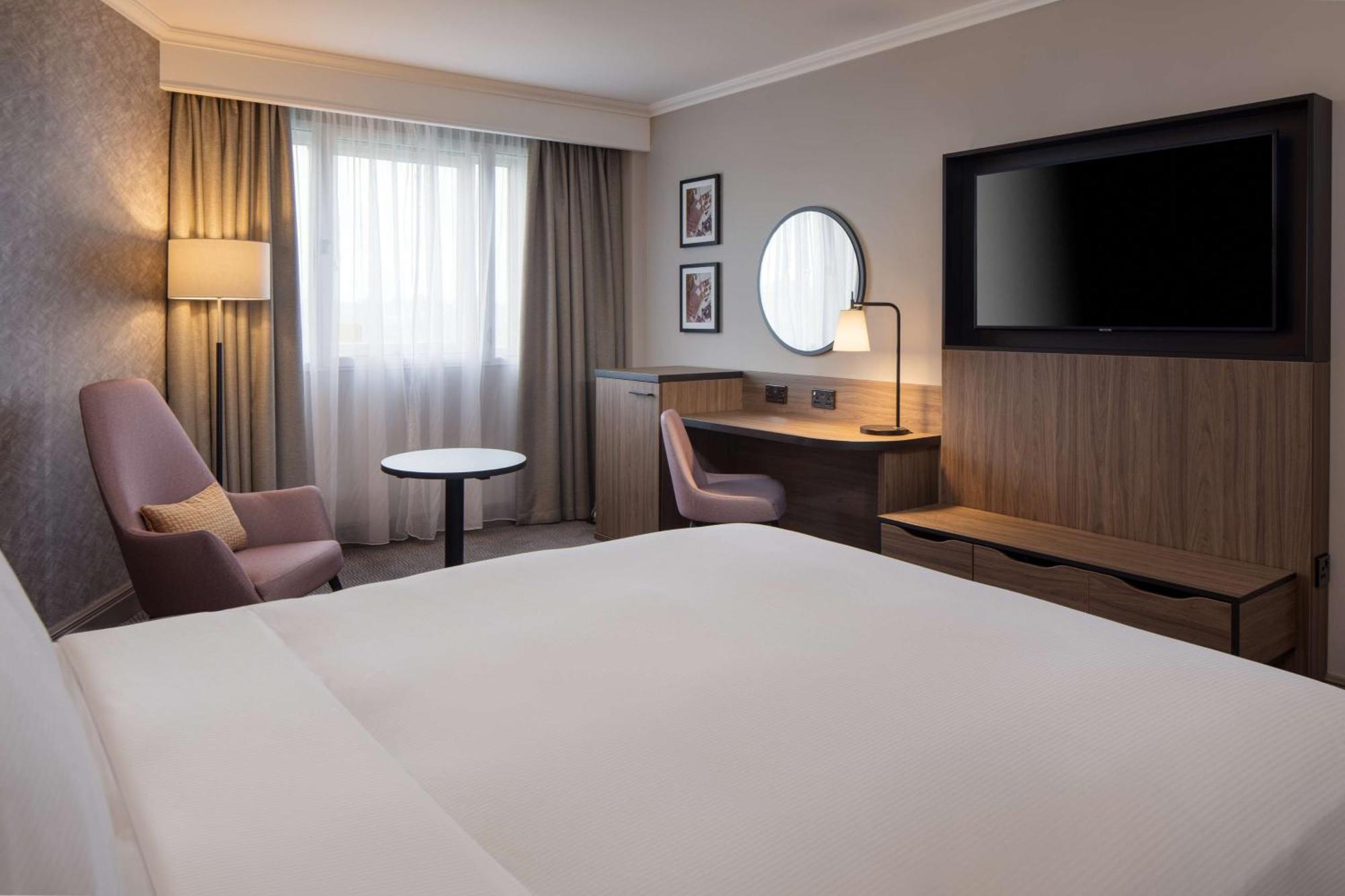Doubletree By Hilton Dartford Bridge Ξενοδοχείο Εξωτερικό φωτογραφία