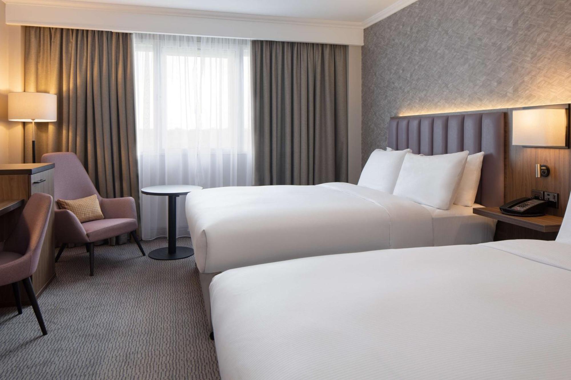 Doubletree By Hilton Dartford Bridge Ξενοδοχείο Εξωτερικό φωτογραφία