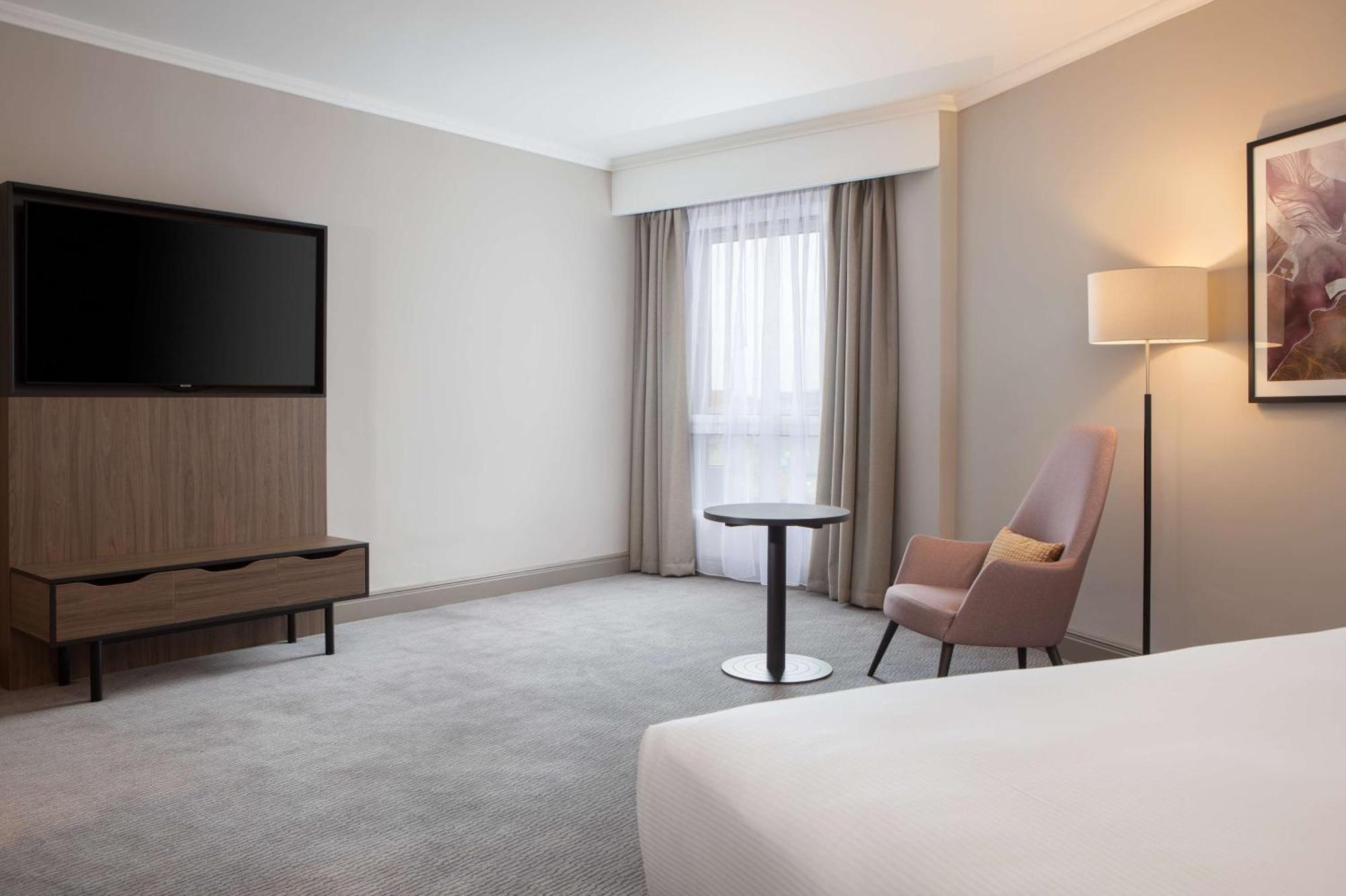 Doubletree By Hilton Dartford Bridge Ξενοδοχείο Εξωτερικό φωτογραφία