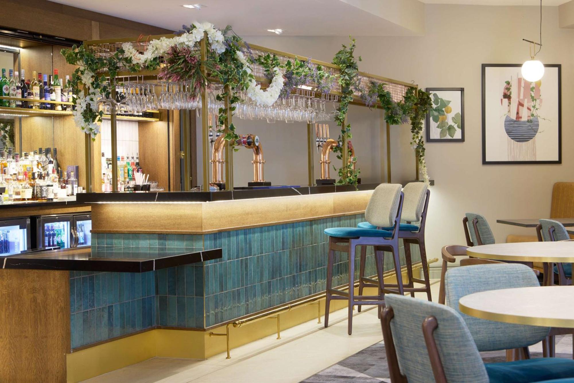 Doubletree By Hilton Dartford Bridge Ξενοδοχείο Εξωτερικό φωτογραφία