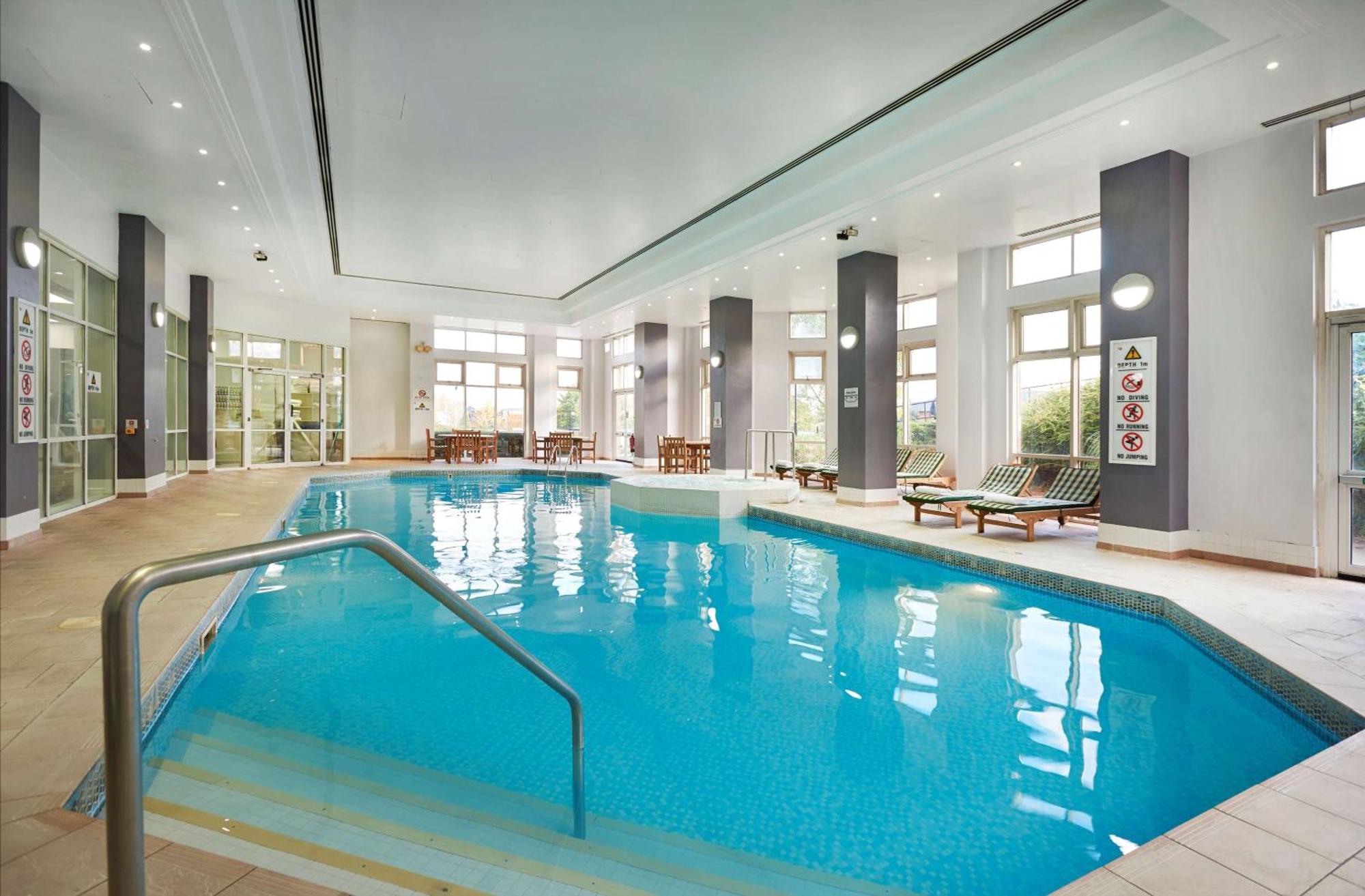 Doubletree By Hilton Dartford Bridge Ξενοδοχείο Εξωτερικό φωτογραφία